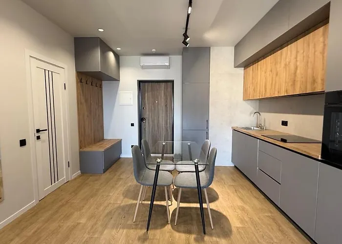 In Ellada Arcadia Odessza